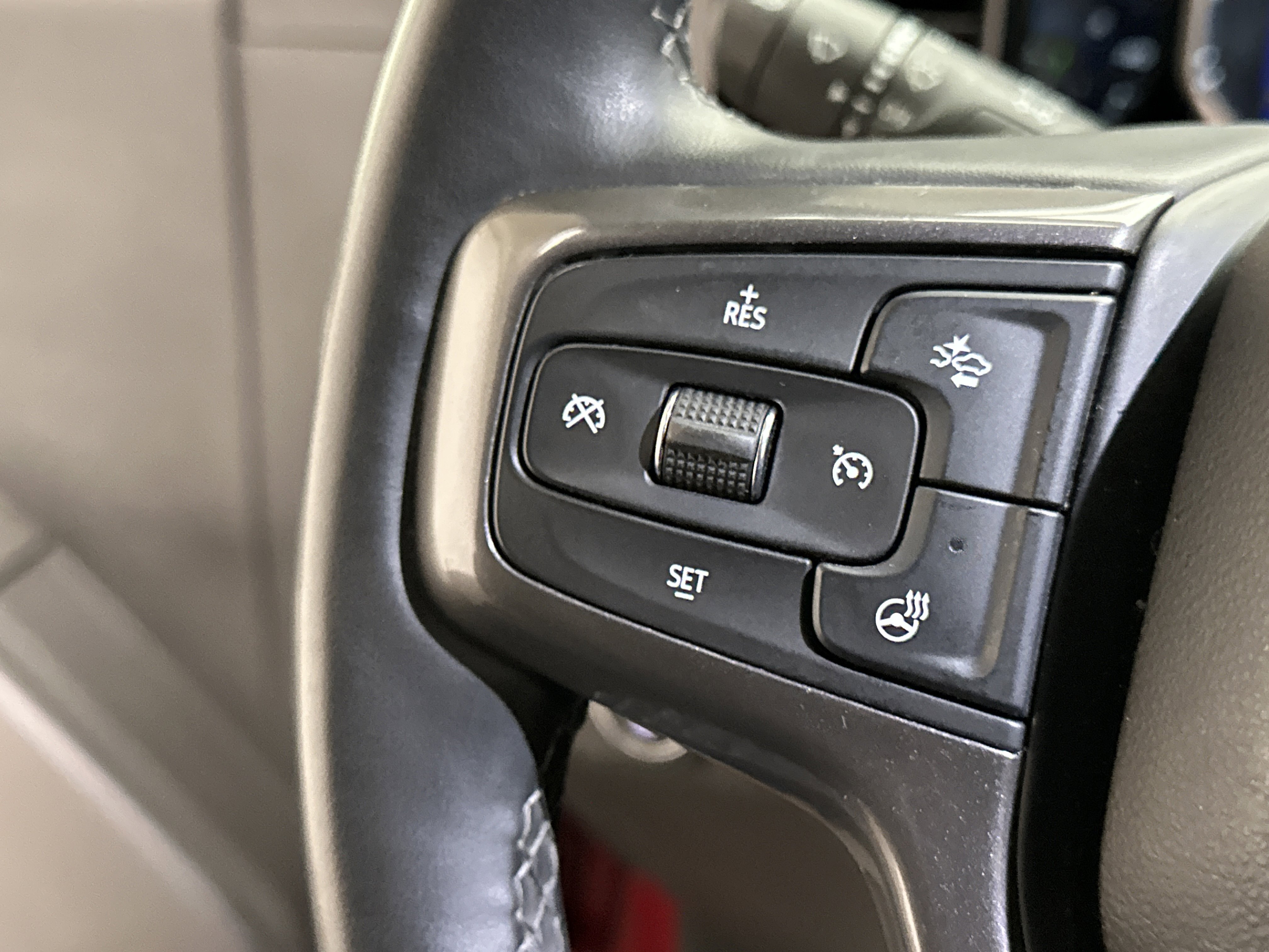 Used 2024 Chevrolet Silverado 2500 High Country w/ Technology Package image 34