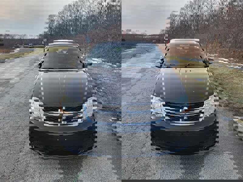 Used 2011 Dodge Avenger Express image 4