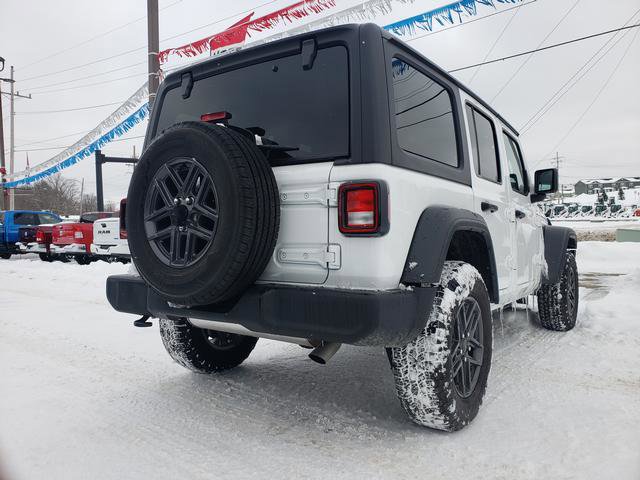 Used 2025 Jeep Wrangler Sport S image 3