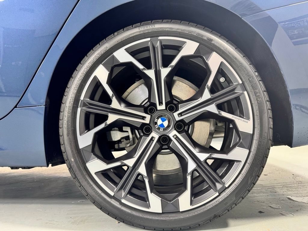 New 2026 BMW 330i xDrive Sedan w/ Premium Package AWD/4WD image 9