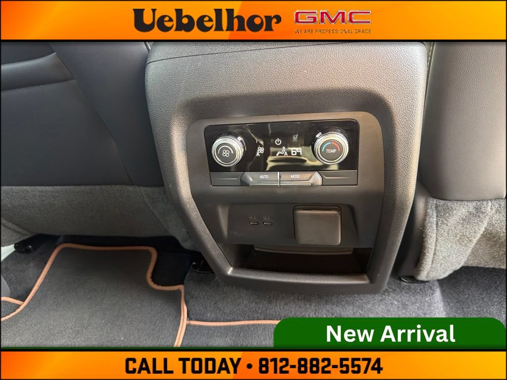Used 2024 GMC Acadia AT4 AWD/4WD image 7
