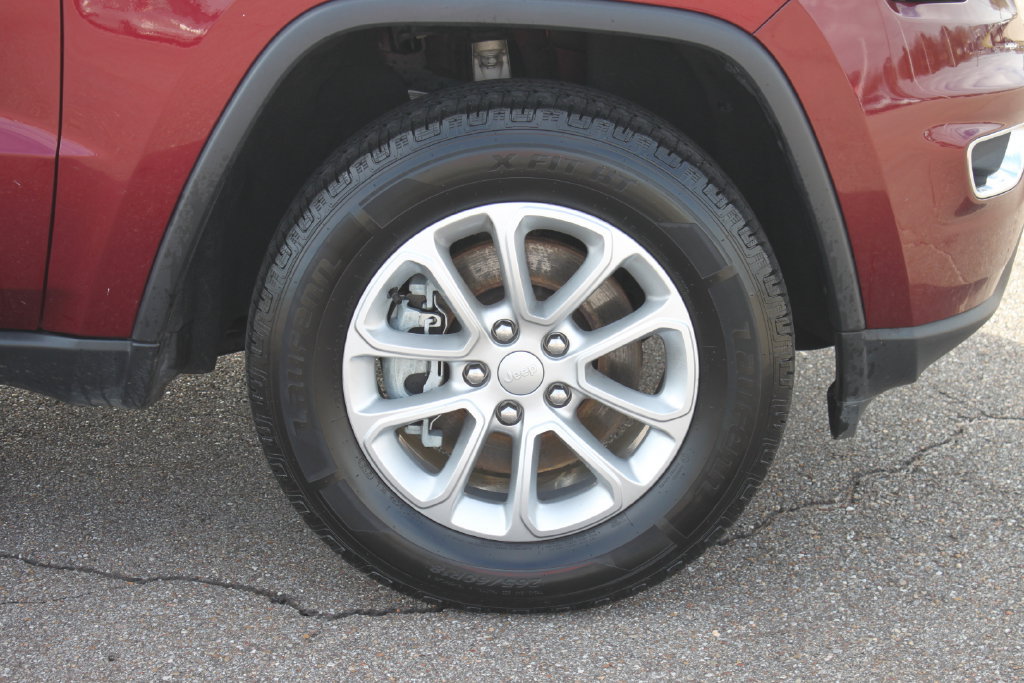 Used 2022 Jeep Grand Cherokee Laredo X RWD image 8