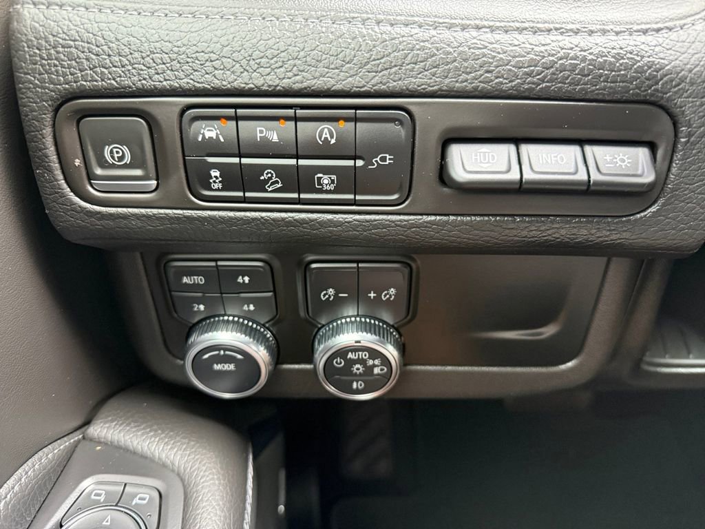 Used 2022 GMC Yukon Denali AWD/4WD image 23