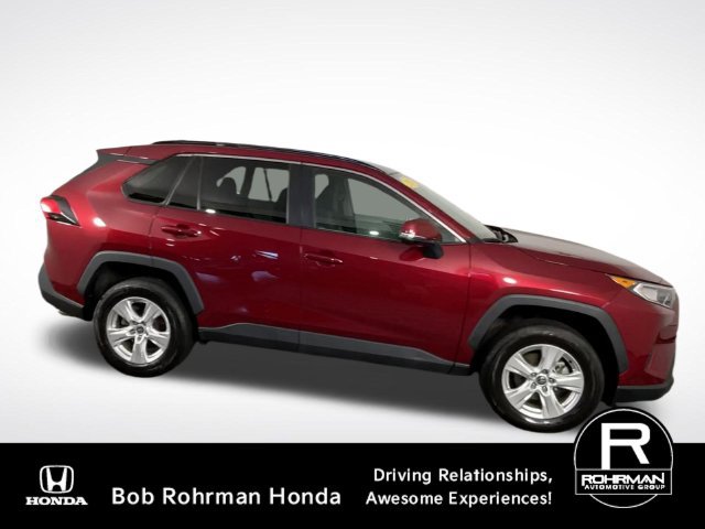 Used 2021 Toyota RAV4 XLE AWD/4WD image 2