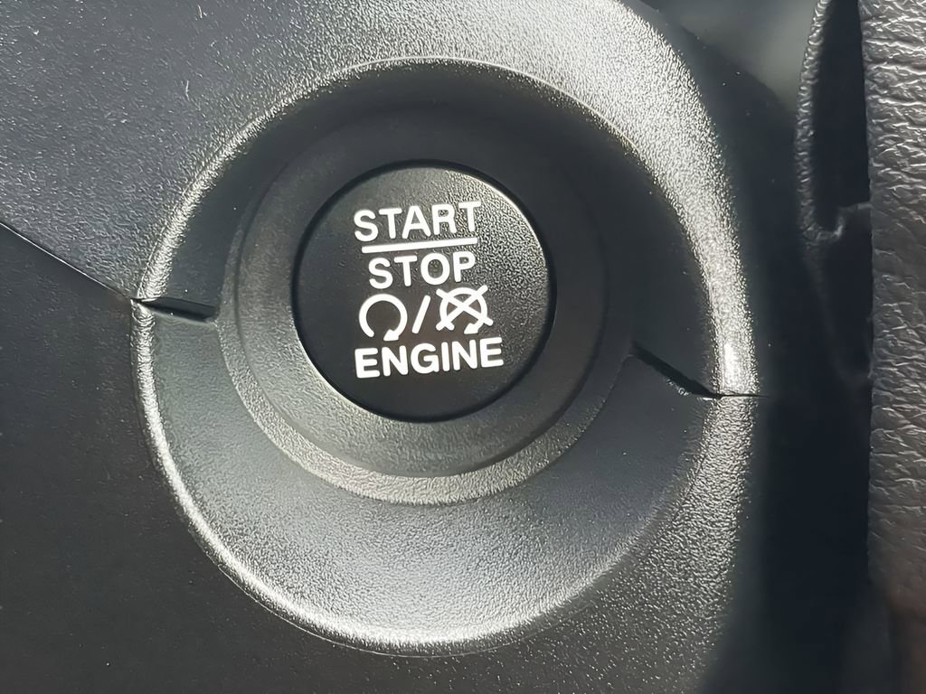 Used 2021 Jeep Compass Latitude w/ Sun and Sound Group image 32