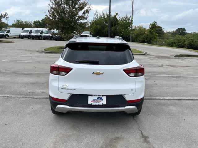 Used 2022 Chevrolet TrailBlazer LT w/ Confidence II Package FWD image 7