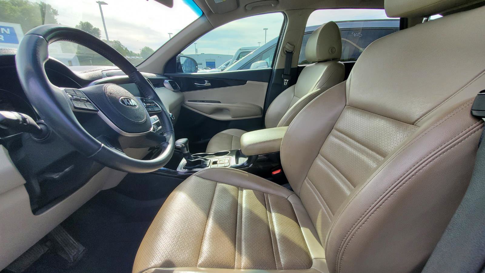 Used 2020 Kia Sorento EX image 3