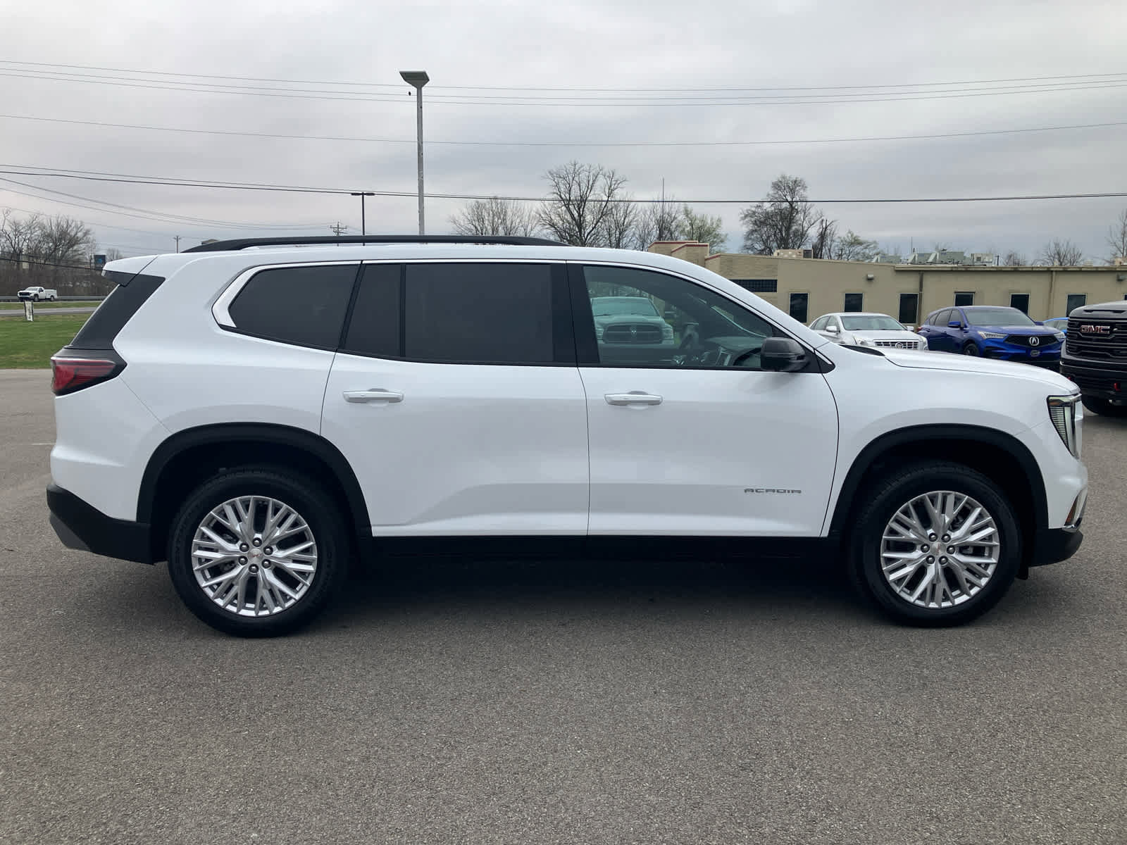 New 2026 GMC Acadia Elevation image 8
