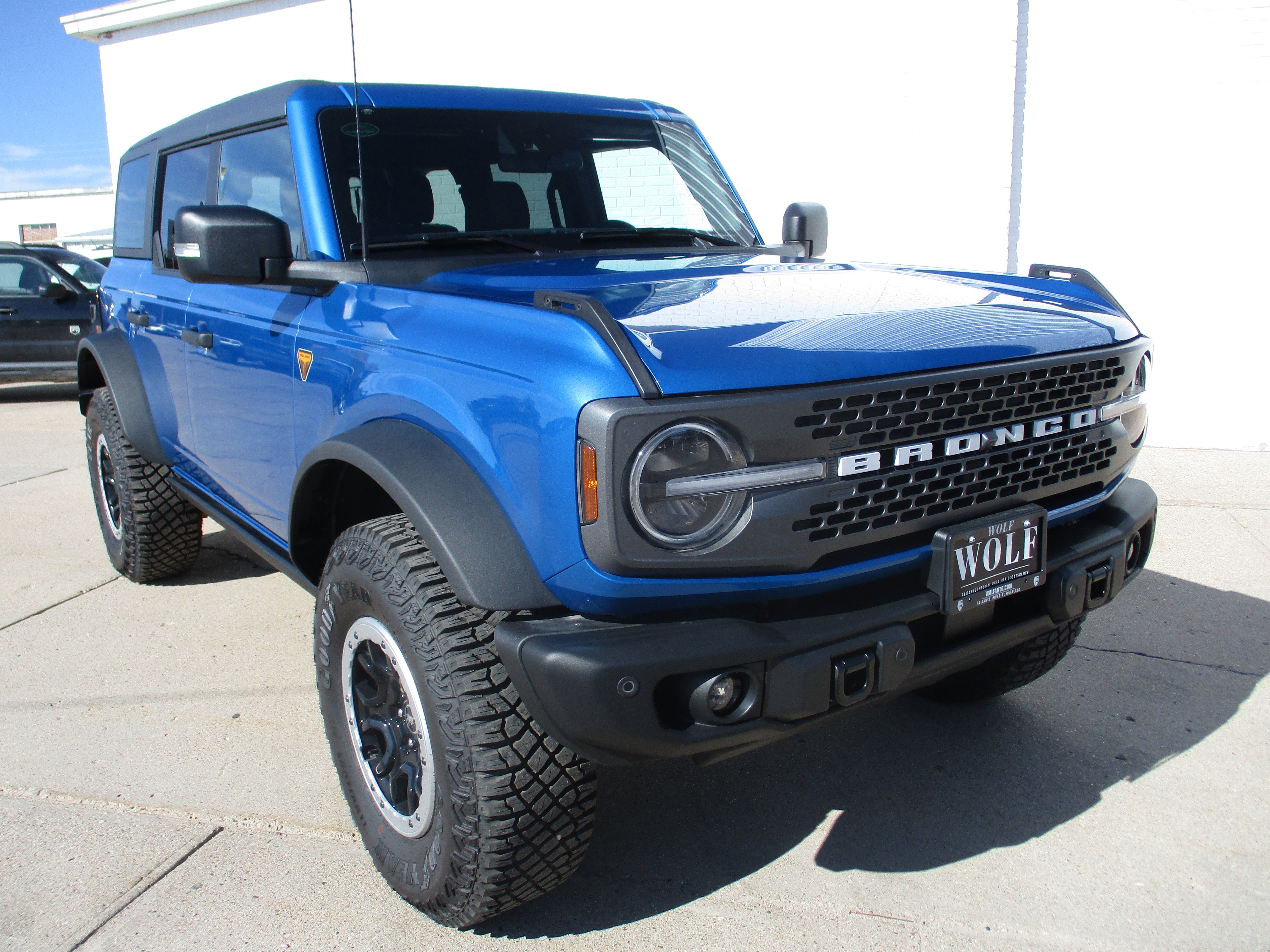 New 2023 Ford Bronco Badlands AWD/4WD image 1