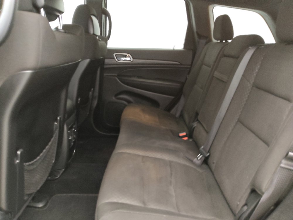 Used 2021 Jeep Grand Cherokee Laredo RWD image 18