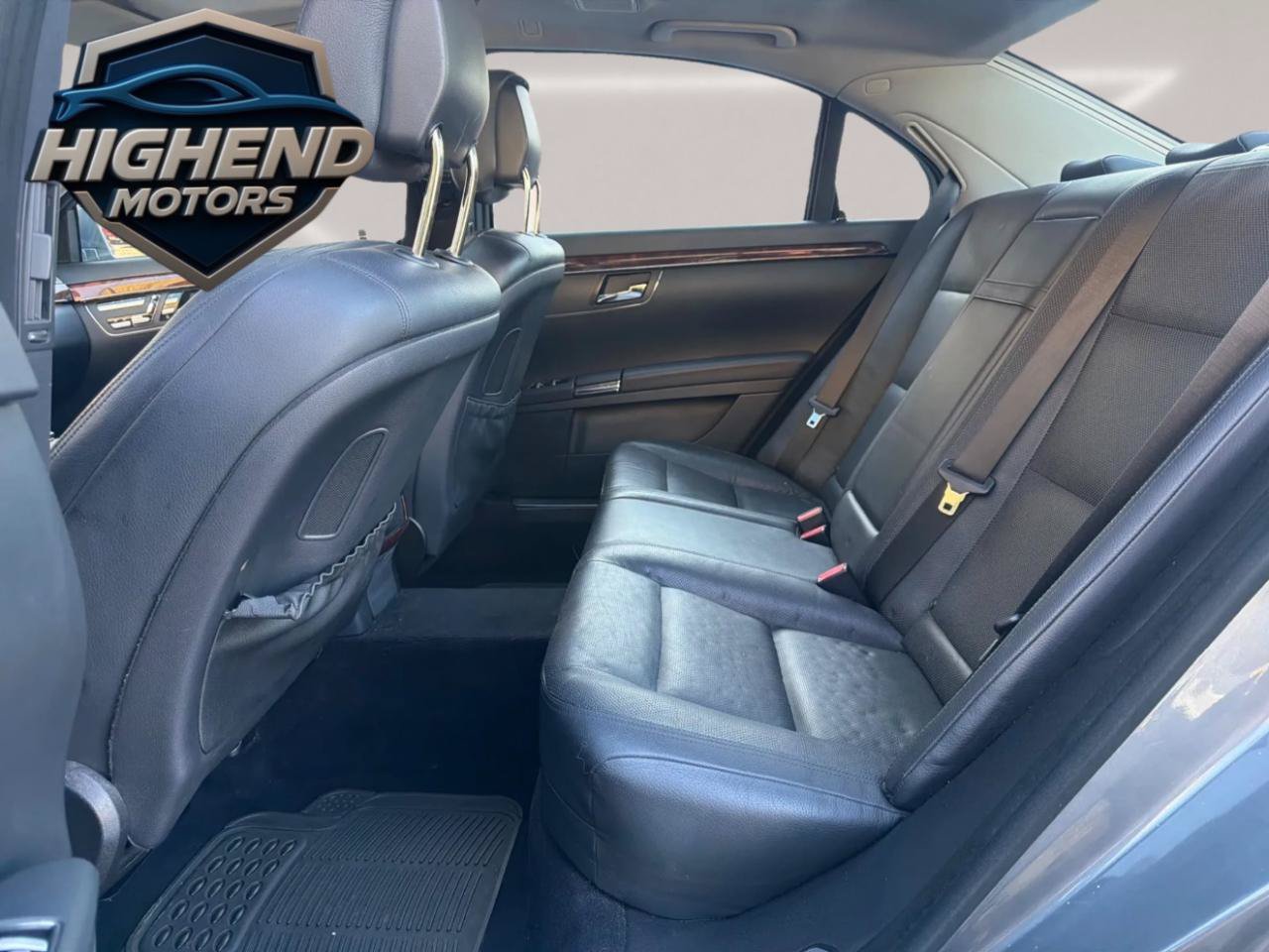 Used 2010 Mercedes-Benz S 550 4MATIC image 16
