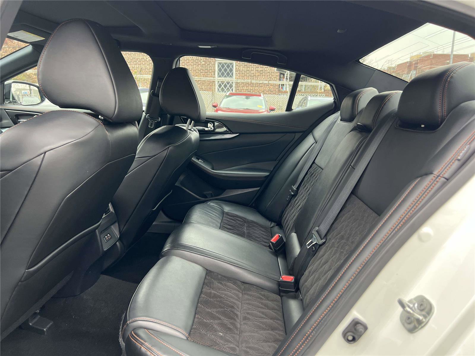 Used 2023 Nissan Maxima SR w/ Sport Mat Group image 18