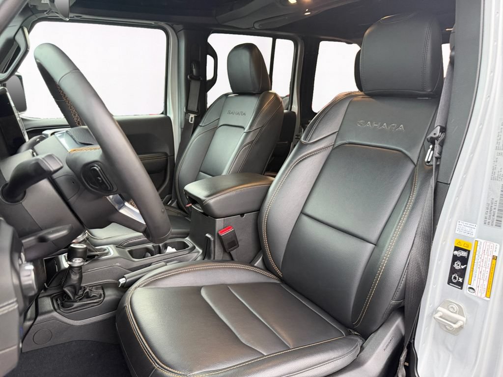 Used 2024 Jeep Wrangler Unlimited Sahara w/ Safety Group AWD/4WD image 9