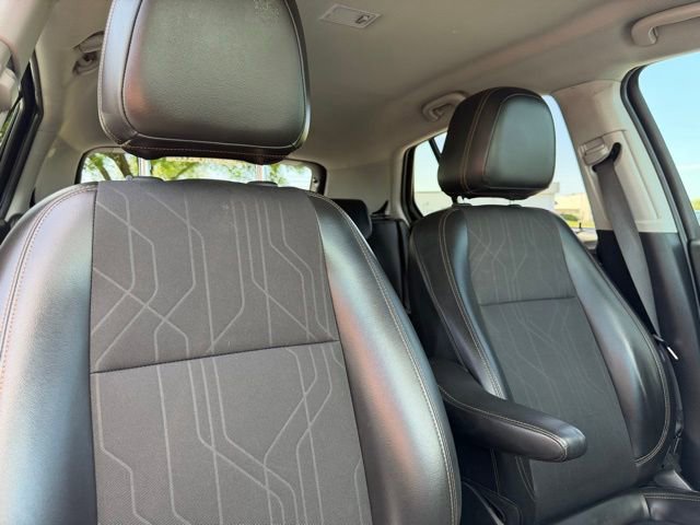 Used 2018 Chevrolet Trax LT w/ LT Convenience Package image 11