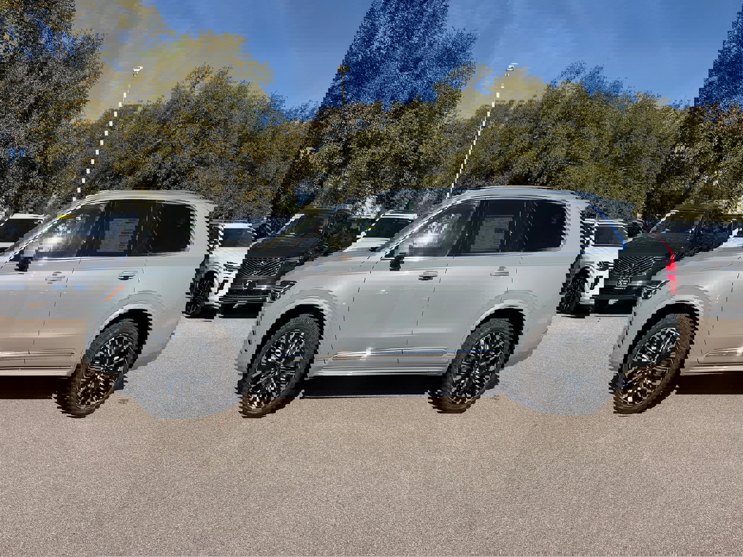 New 2026 Volvo XC90 B6 Ultra w/ Protection Package image 3