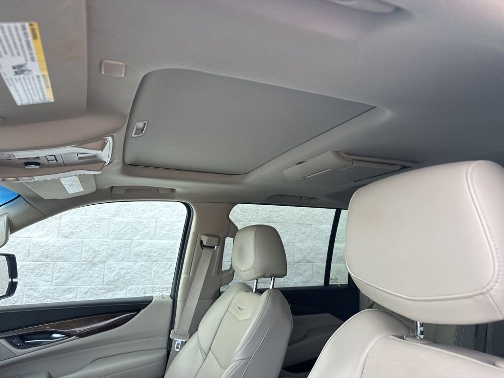 Used 2019 Cadillac Escalade ESV Premium Luxury AWD/4WD image 15