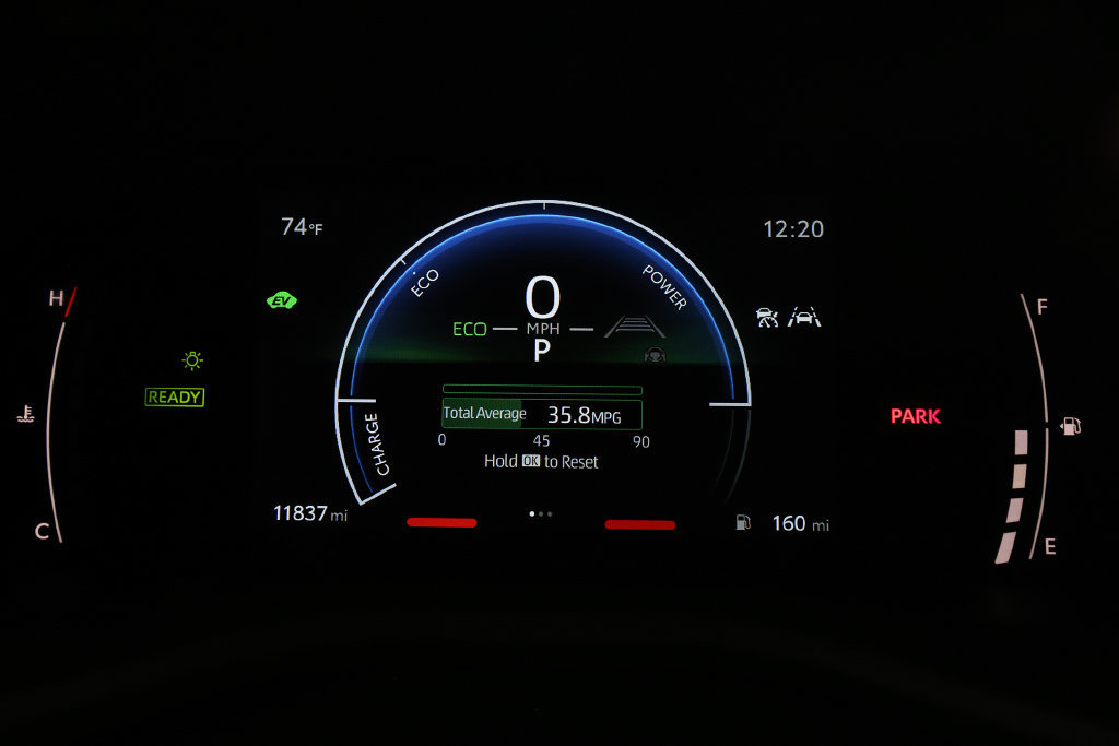 Used 2025 Toyota Camry SE w/ Convenience Package FWD image 18