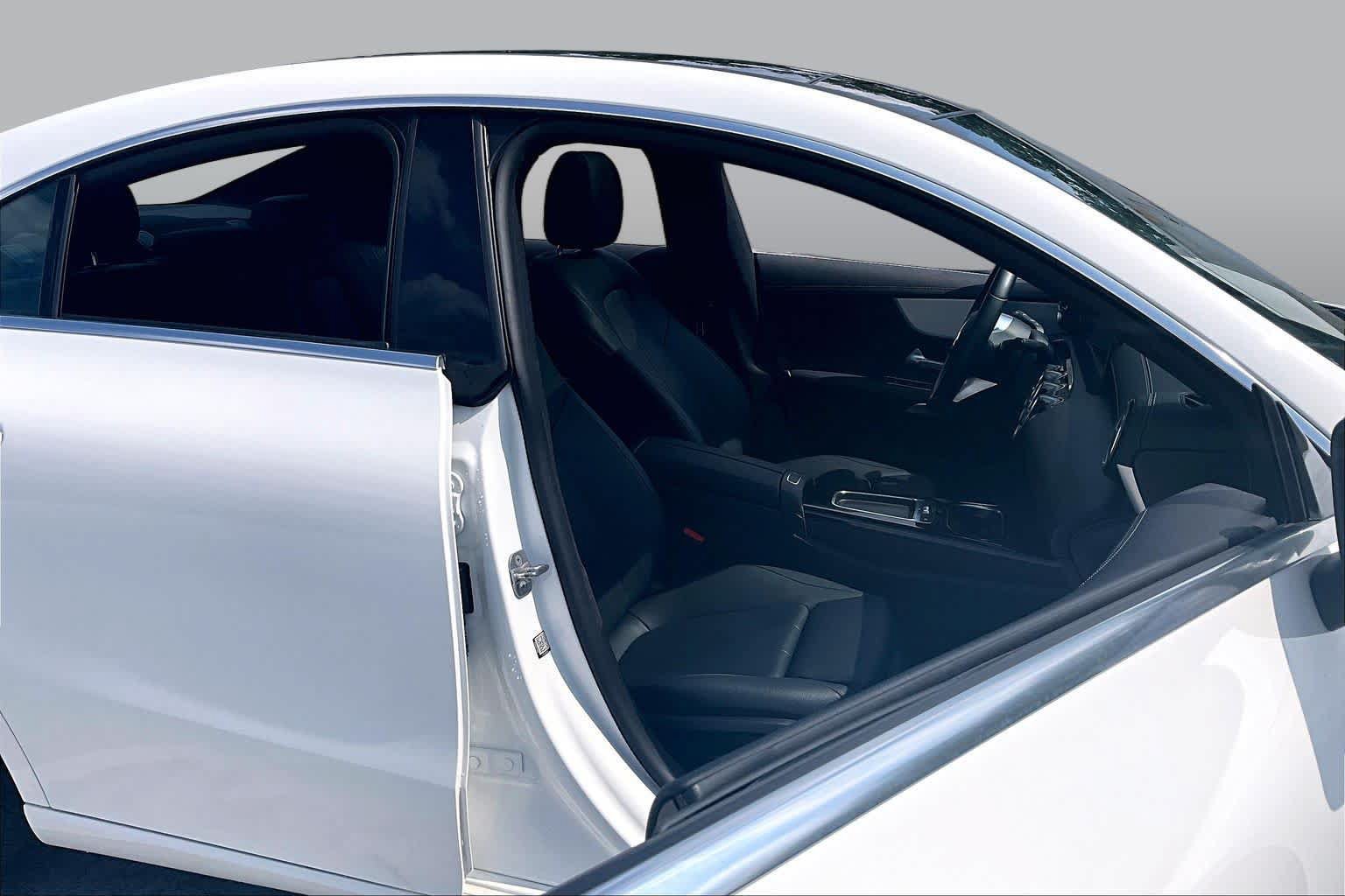 Used 2025 Mercedes-Benz CLA 250 4MATIC image 9