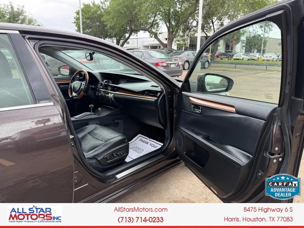 Used 2013 Lexus ES 300h w/ Luxury Pkg FWD image 18