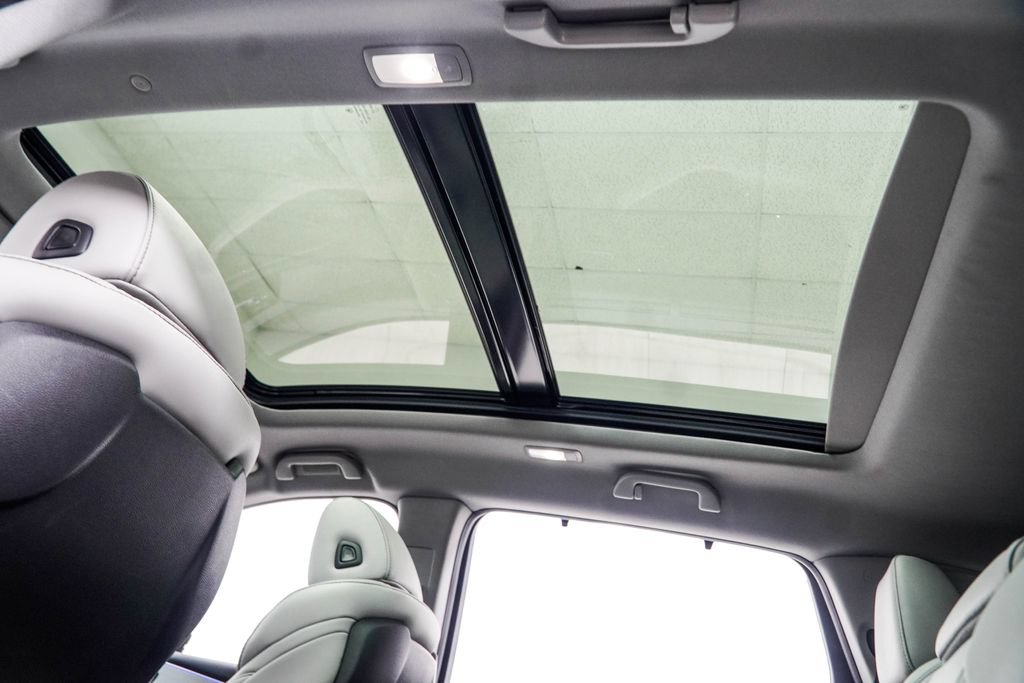 Used 2024 Acura MDX w/ Technology Package FWD image 40