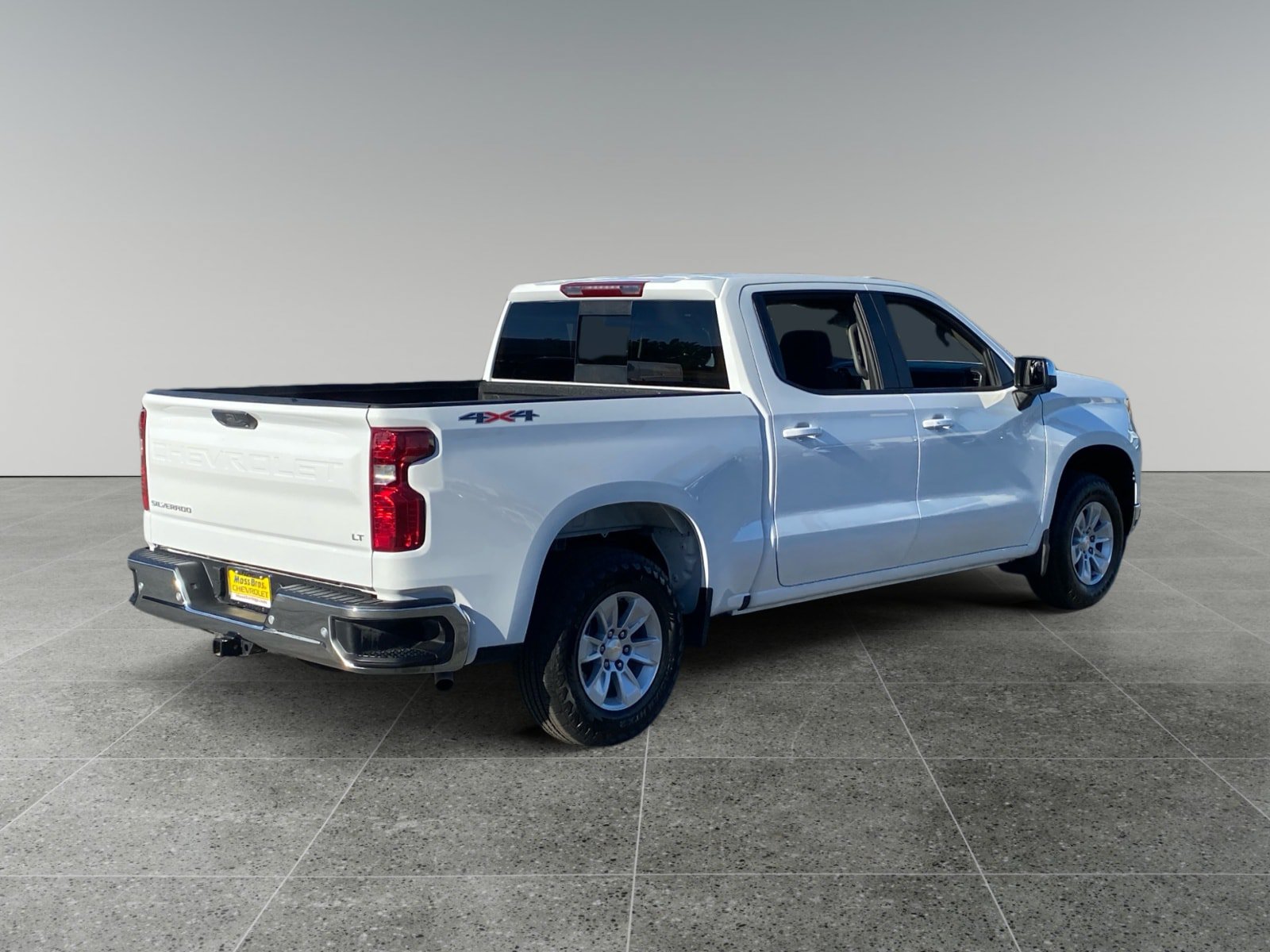 Used 2025 Chevrolet Silverado 1500 LT w/ Safety Package AWD/4WD image 5