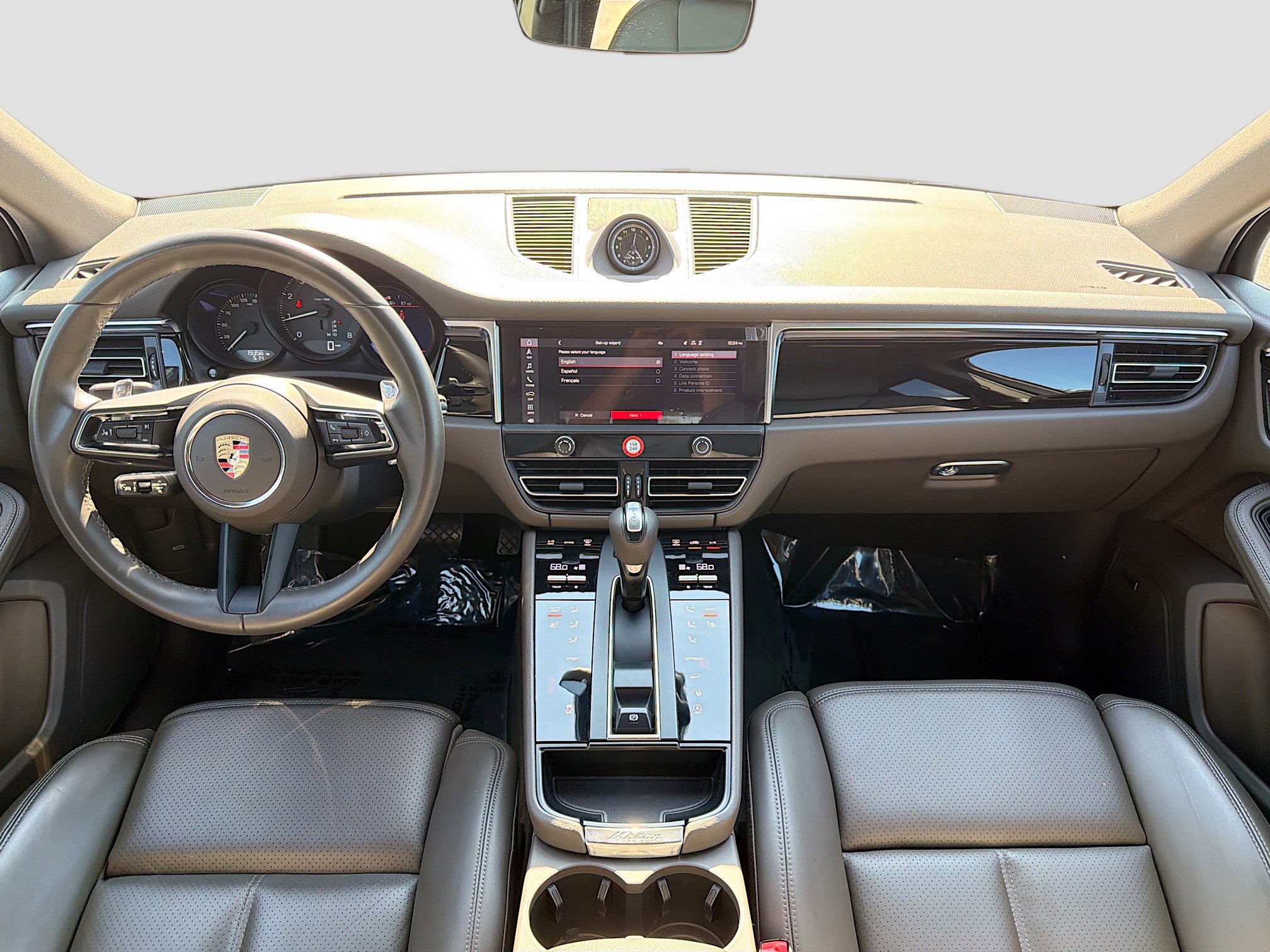 Used 2024 Porsche Macan image 16