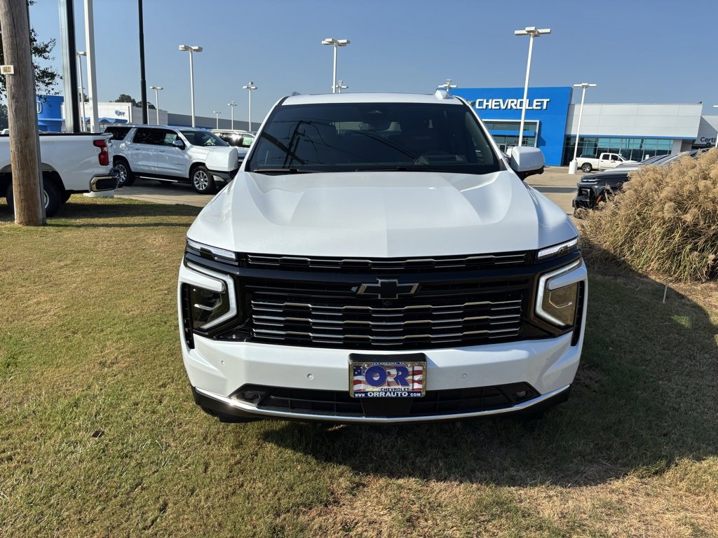 New 2026 Chevrolet Suburban High Country image 2