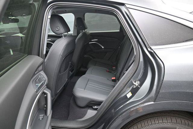 Used 2026 Audi Q5 Premium Plus w/ Premium Plus AWD/4WD image 11
