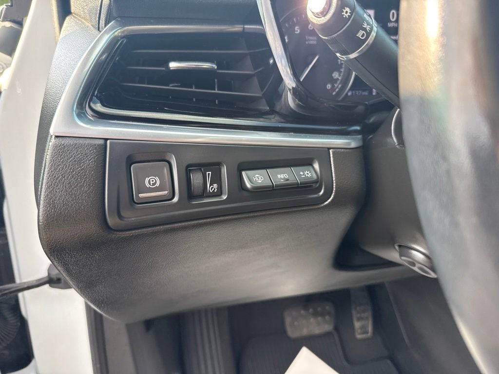 Used 2023 Cadillac XT6 Premium Luxury w/ Technology Package AWD/4WD image 19