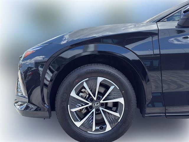 Used 2025 Lexus RZ 300e w/ Accessory Package (Z1) image 4