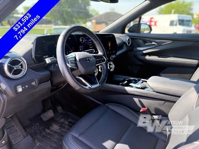 Used 2025 Chevrolet Blazer EV LT AWD/4WD image 11