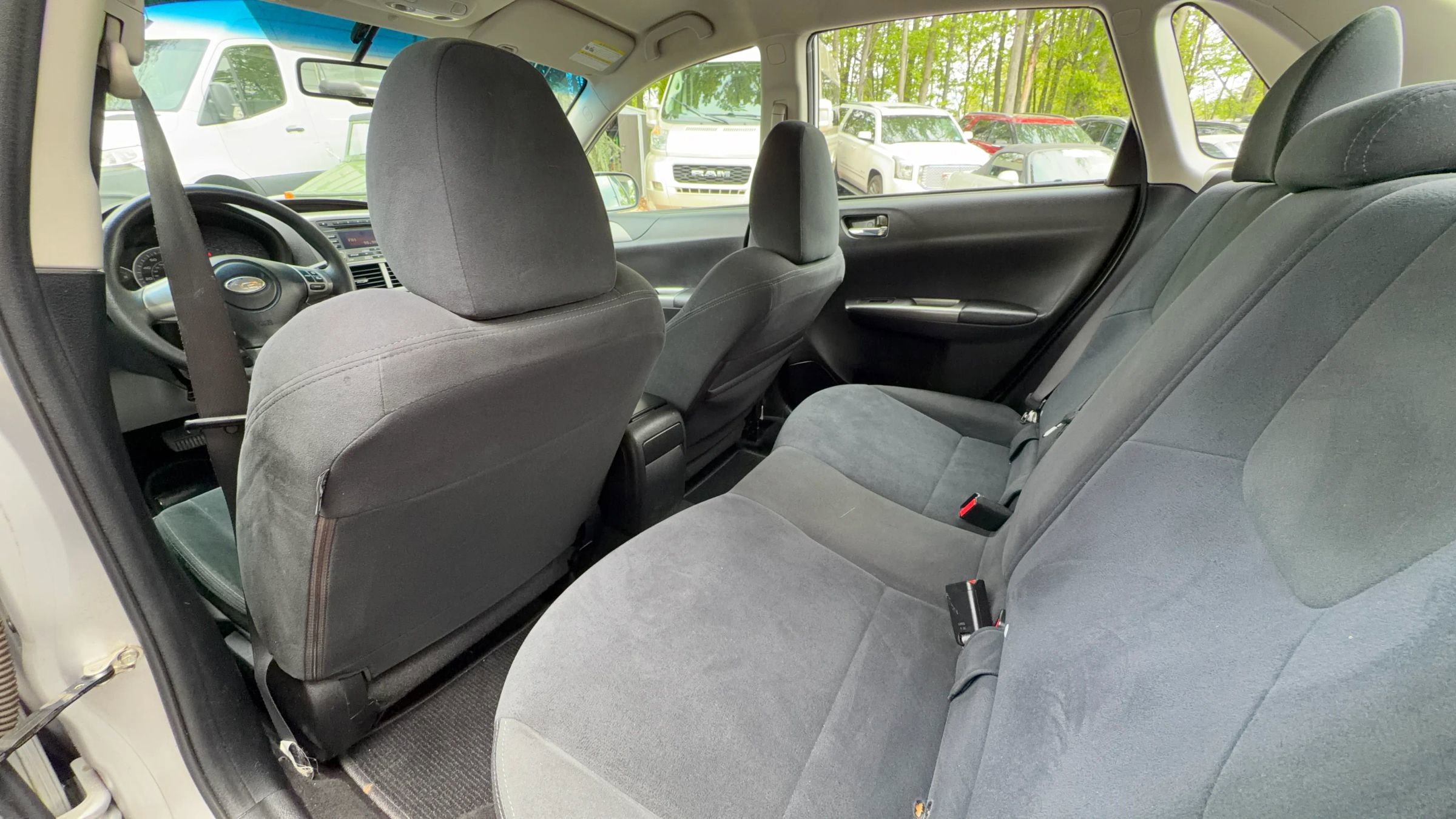 Used 2011 Subaru Impreza 2.5i AWD/4WD image 25