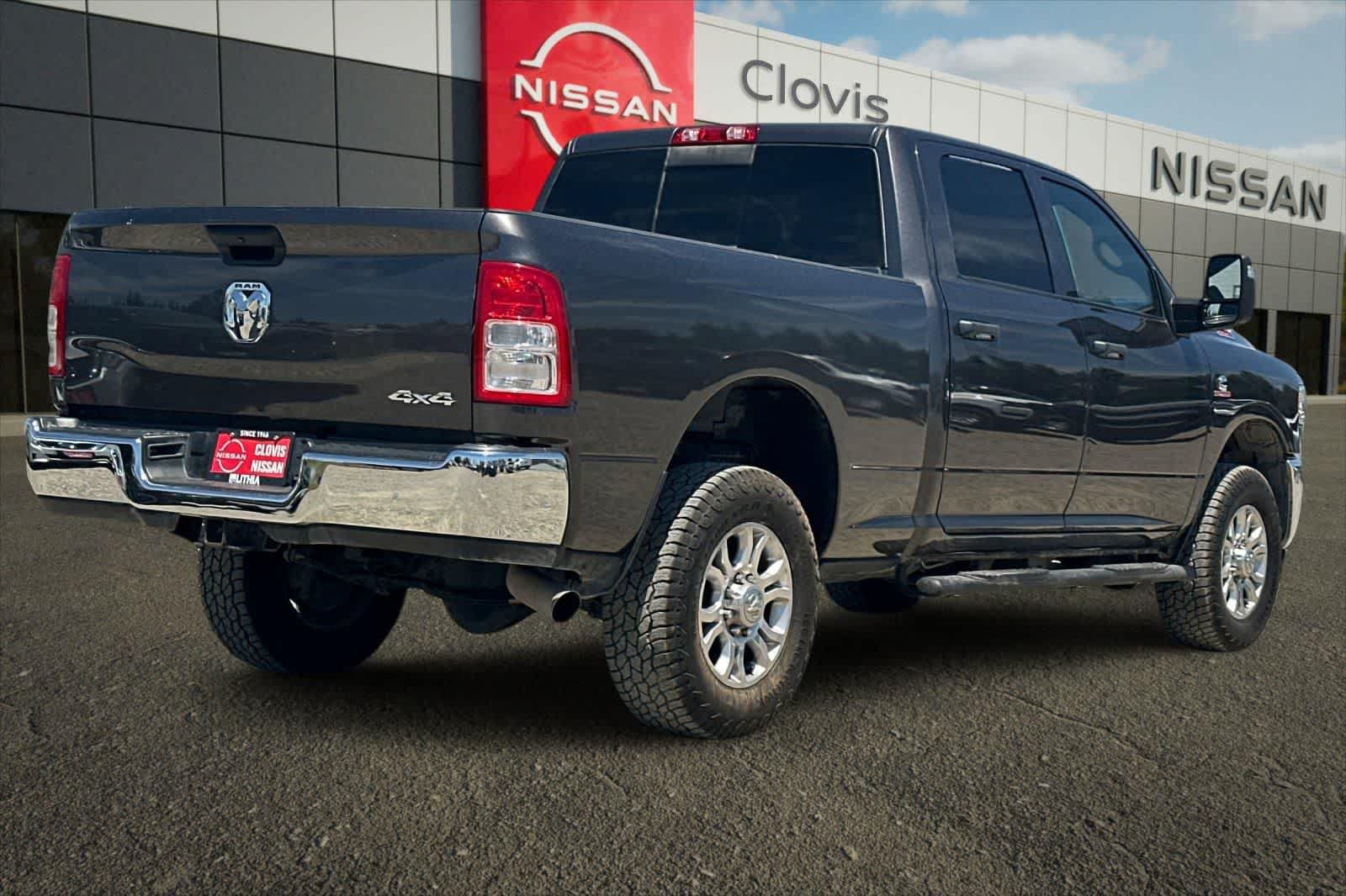 Used 2024 RAM 2500 Tradesman w/ Chrome Appearance Group AWD/4WD image 3