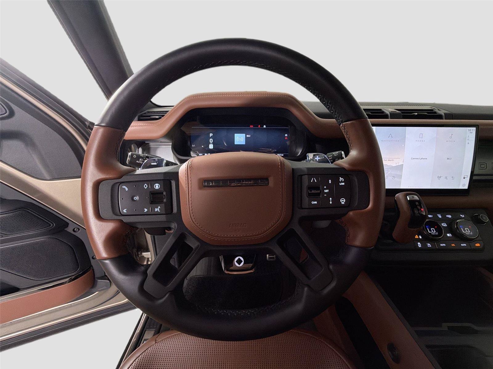 Certified 2025 Land Rover Defender 110 AWD/4WD image 11