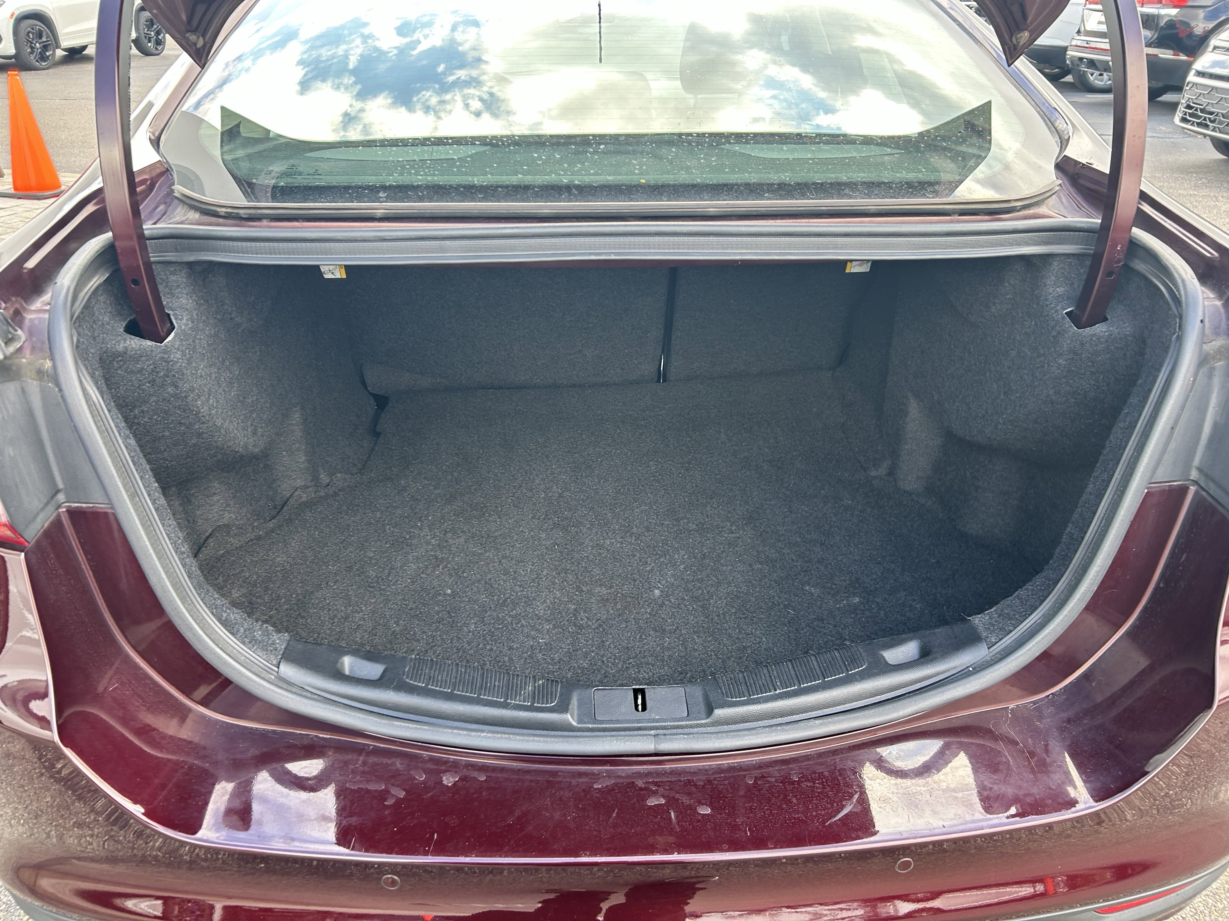 Used 2017 Ford Fusion SE w/ Fusion SE Technology Package image 26