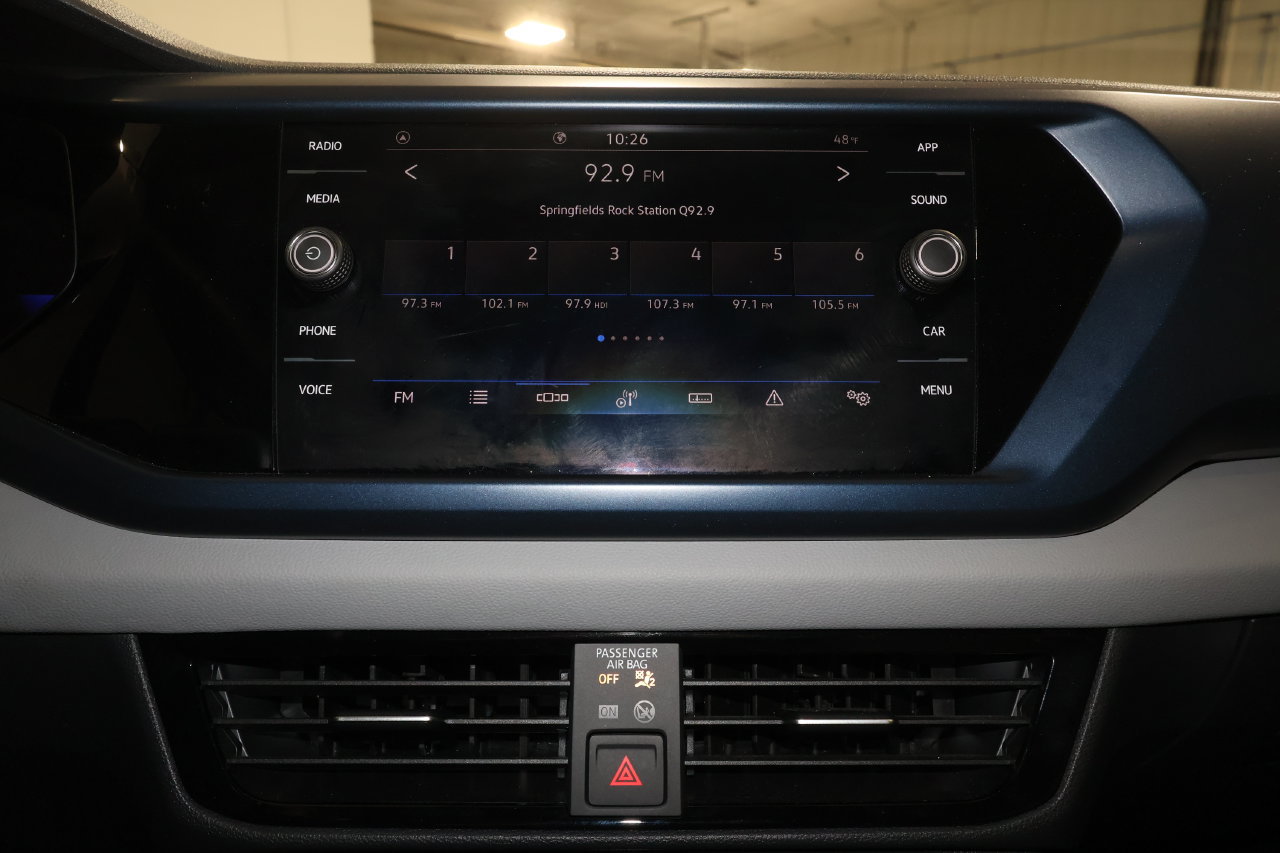 Used 2023 Volkswagen Taos SE FWD image 12