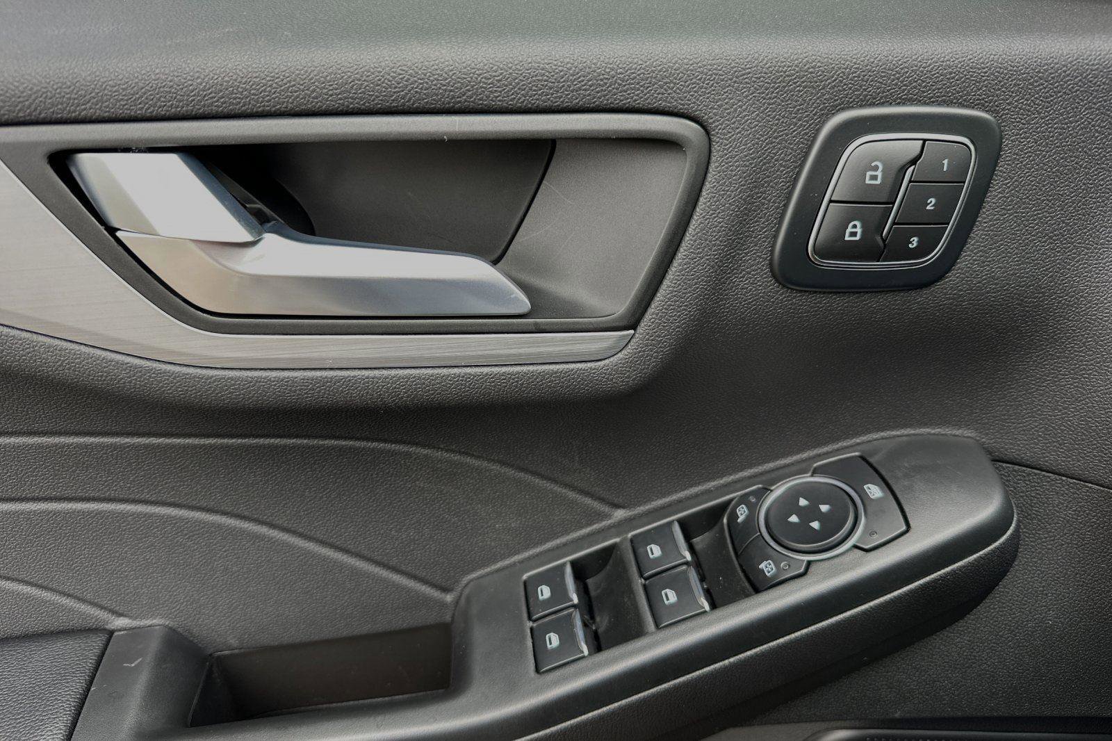 New 2024 Ford Escape PHEV w/ PHEV Premium Package image 8