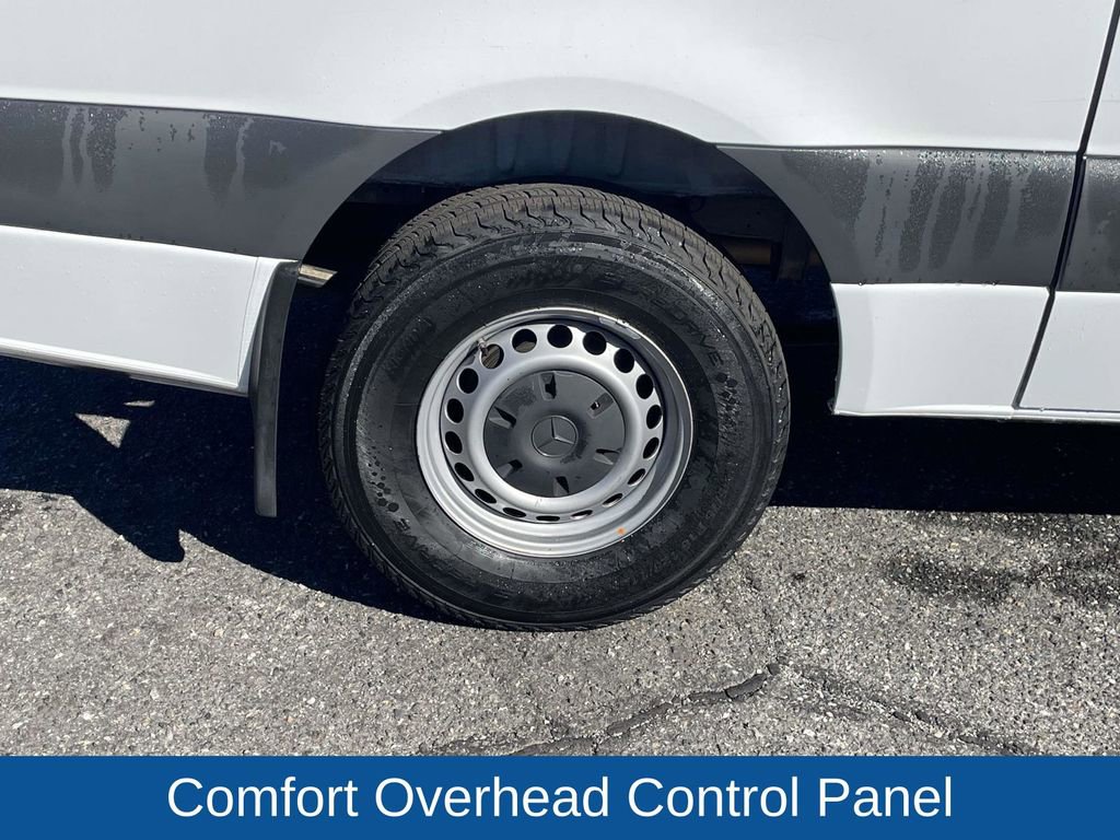 Used 2022 Mercedes-Benz Sprinter 144 Cargo image 12