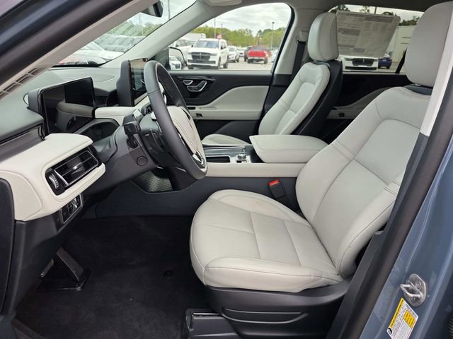 New 2026 Lincoln Aviator 2WD w/ Jet Appearance Package image 8