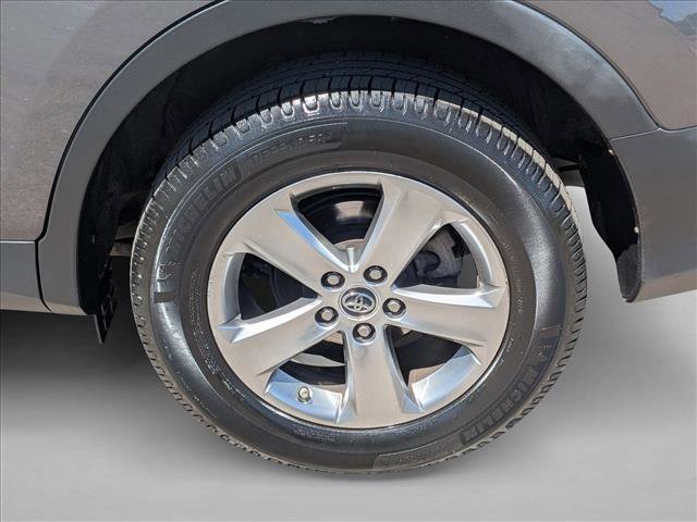 Used 2015 Toyota RAV4 XLE AWD/4WD image 9