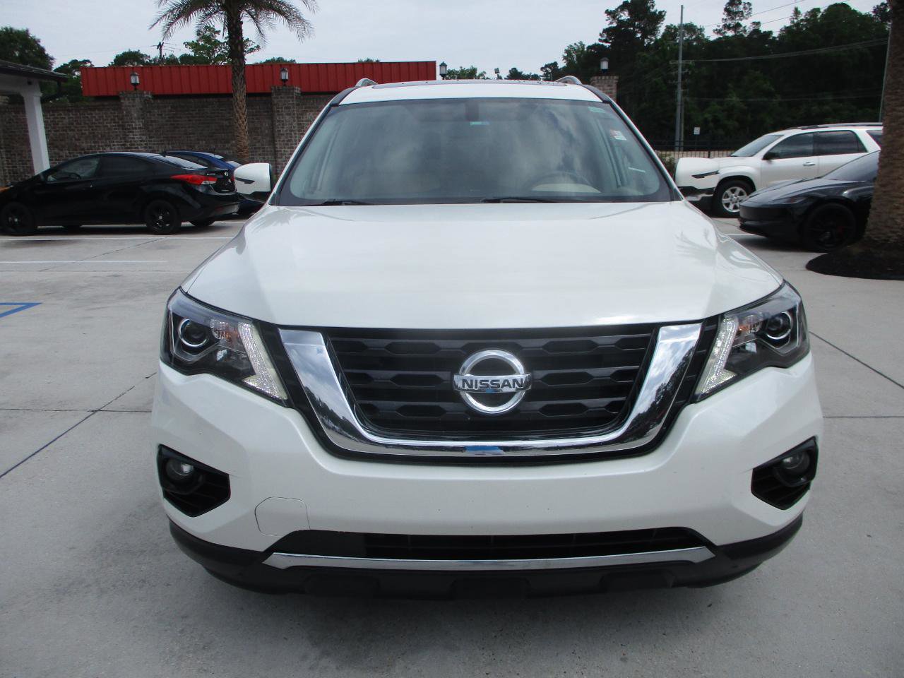 Used 2019 Nissan Pathfinder Platinum FWD image 27