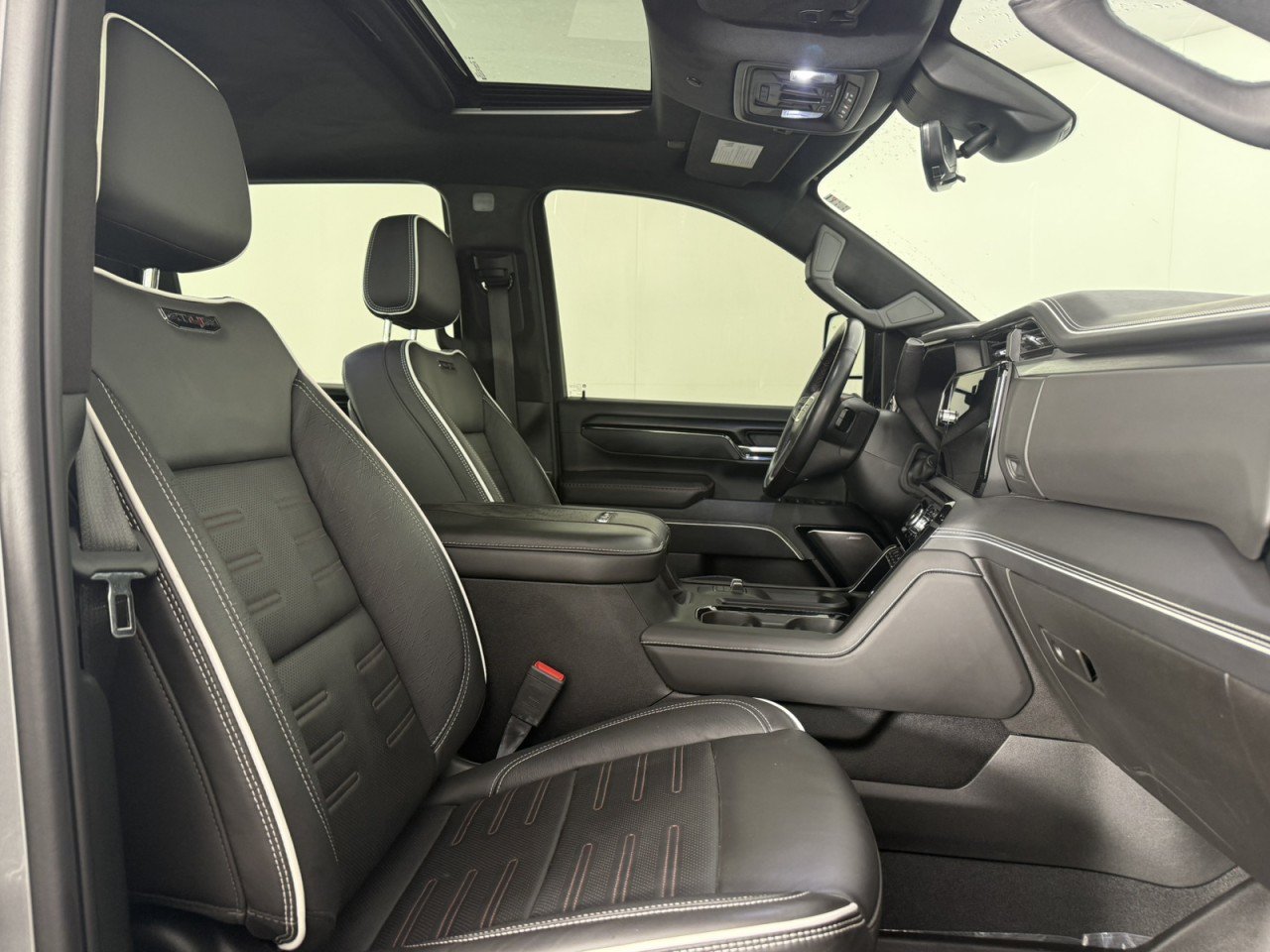 Used 2026 GMC Sierra 2500 AT4X AWD/4WD image 10