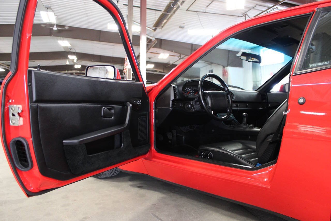 Used 1987 Porsche 944 Turbo RWD image 26