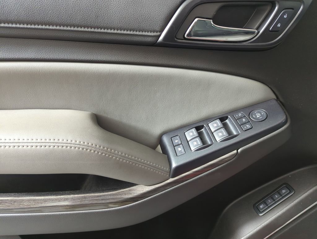 Used 2017 Chevrolet Tahoe LT image 9