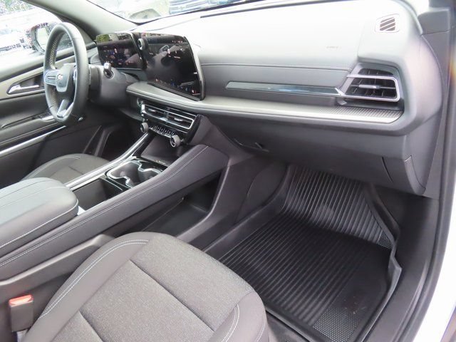 Used 2025 Chevrolet Traverse LT w/ Sun and Wheel Package AWD/4WD image 41