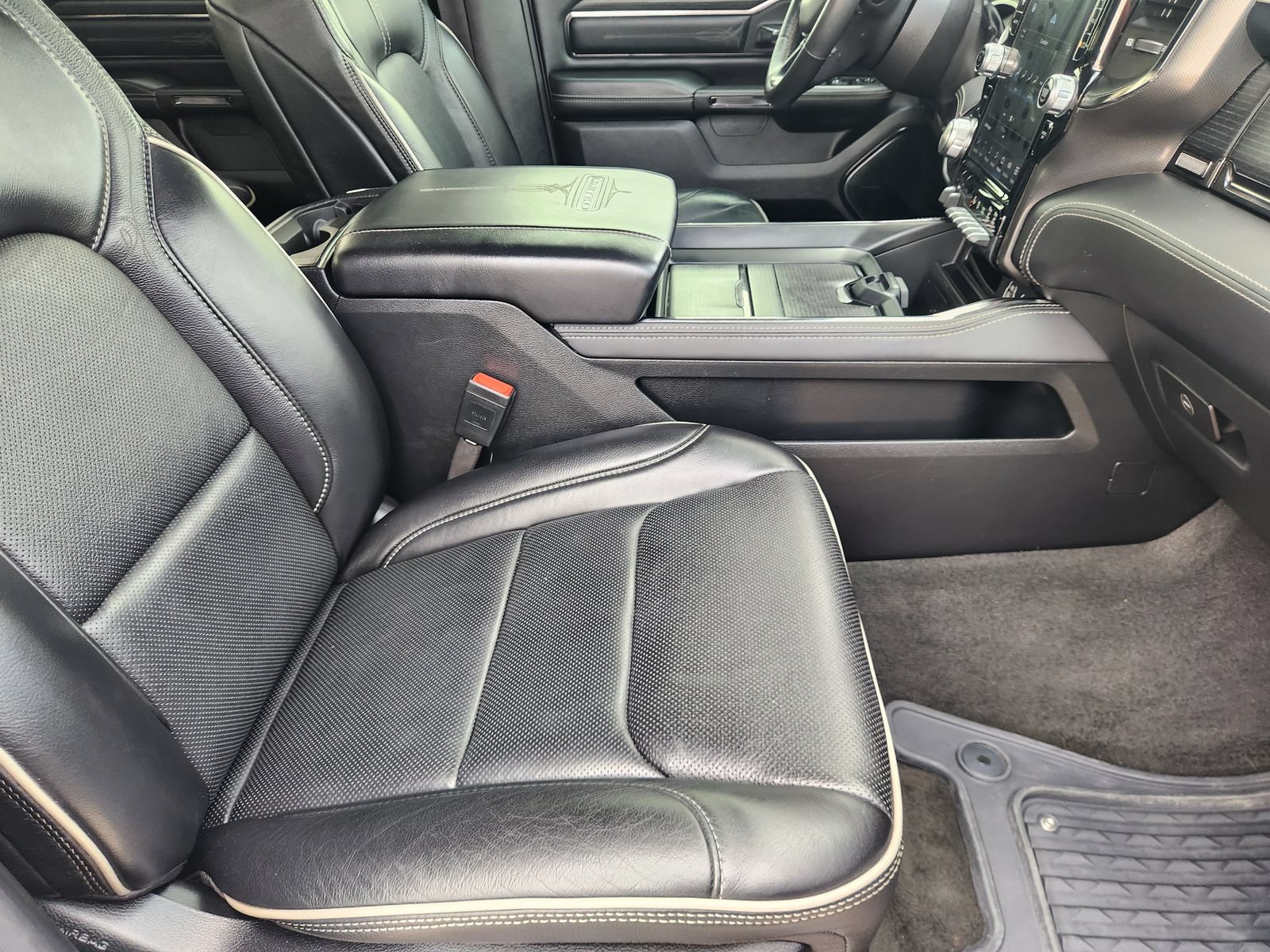 Used 2024 RAM 1500 Limited AWD/4WD image 14