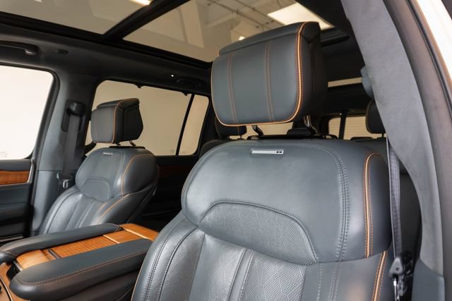 Used 2022 Jeep Grand Wagoneer Series II w/ Flexible Seating Group AWD/4WD image 23