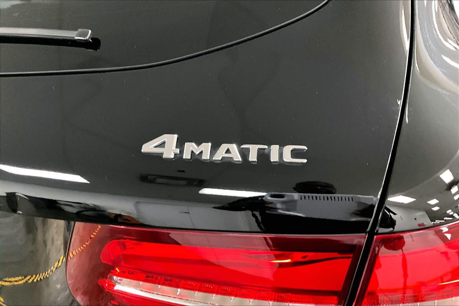 Used 2017 Mercedes-Benz GLC 300 4MATIC image 10