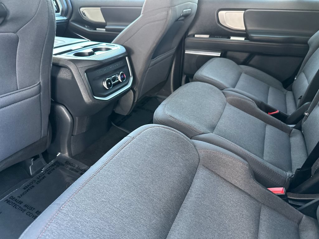 Certified 2025 Ford Expedition Active AWD/4WD image 11