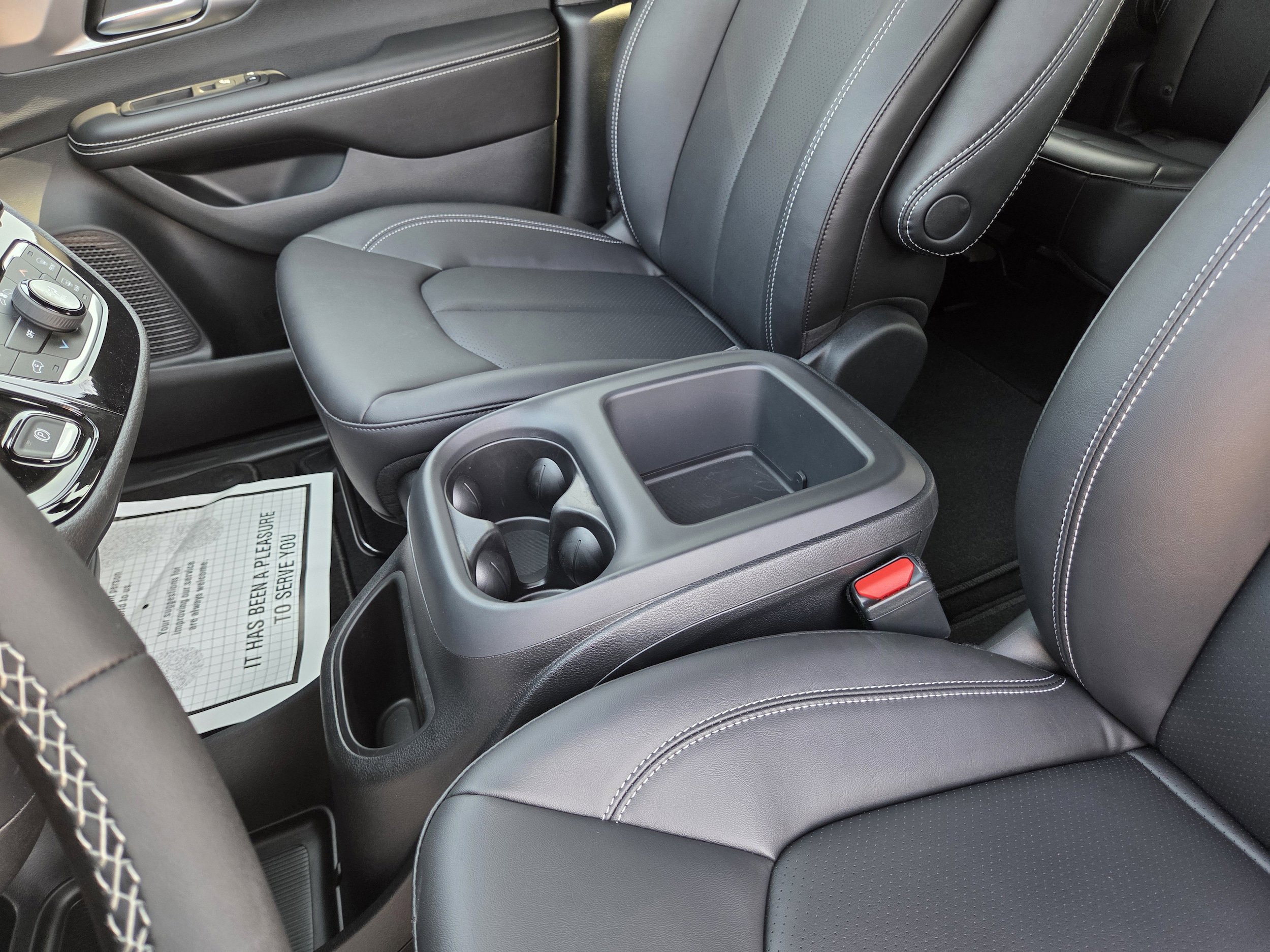 New 2026 Chrysler Pacifica Select image 30